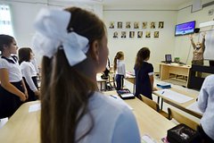 Российских школьников будут учить по единым государственным учебникам