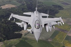 Истребители F-16 назвали легкой мишенью для России